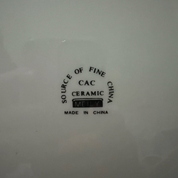 Floral Patterned Dinner Plate Set - Picture 4 of 5